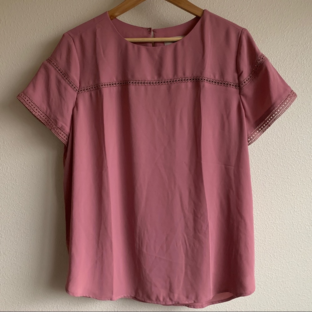 LOFT — lace trimmed mauve blouse